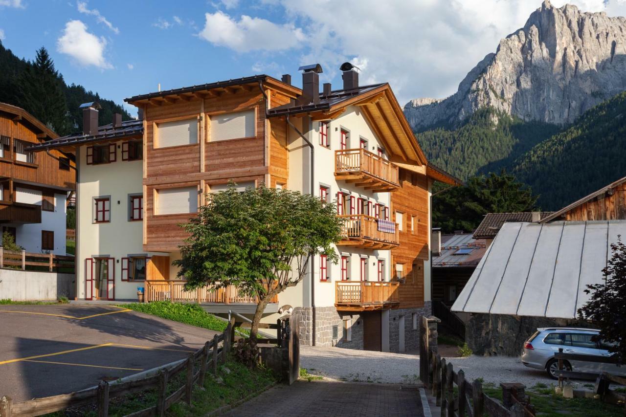 Apartamento Casa Chris Pozza di Fassa Exterior foto