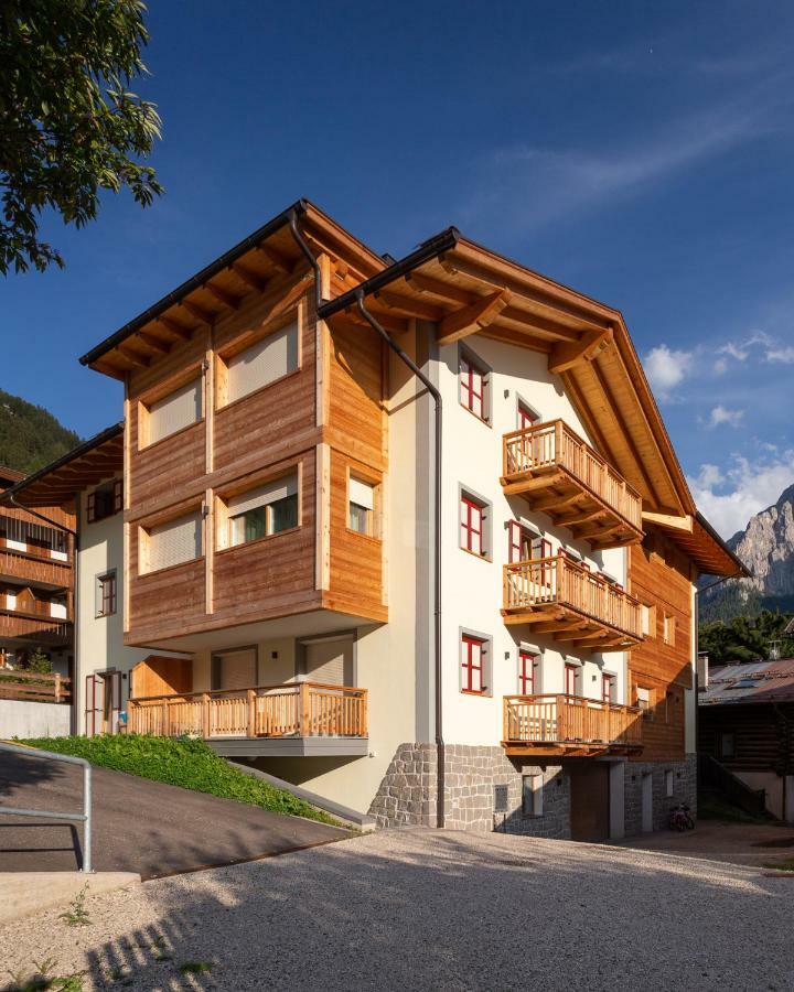 Apartamento Casa Chris Pozza di Fassa Exterior foto